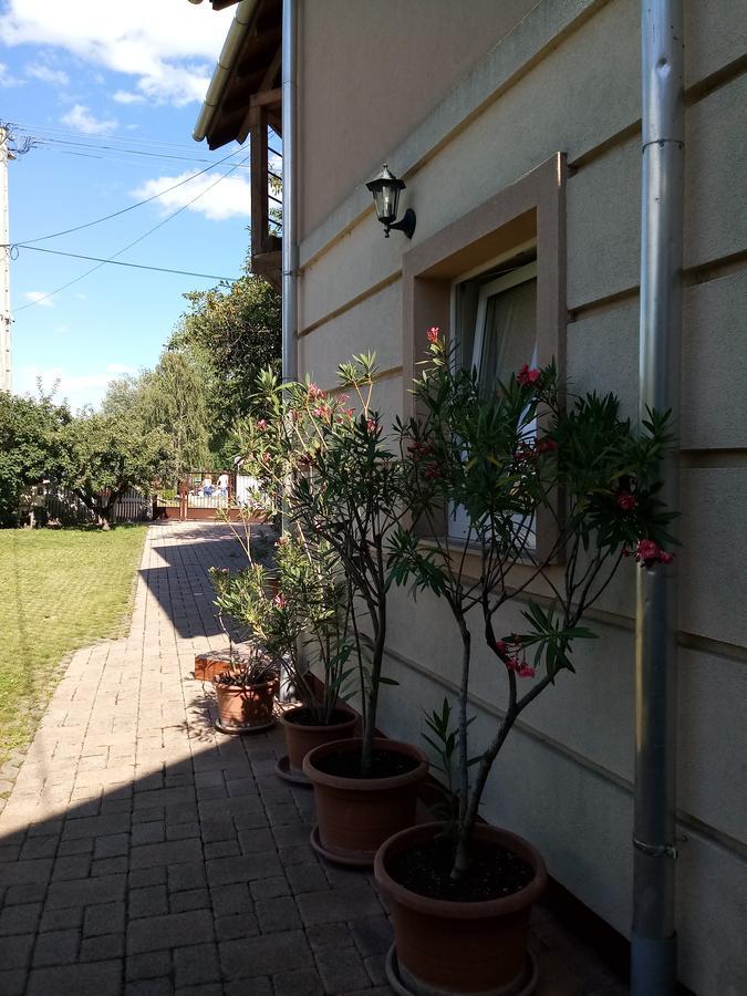 Отель Sorompo Vendeghaz Балатонкенезе Экстерьер фото