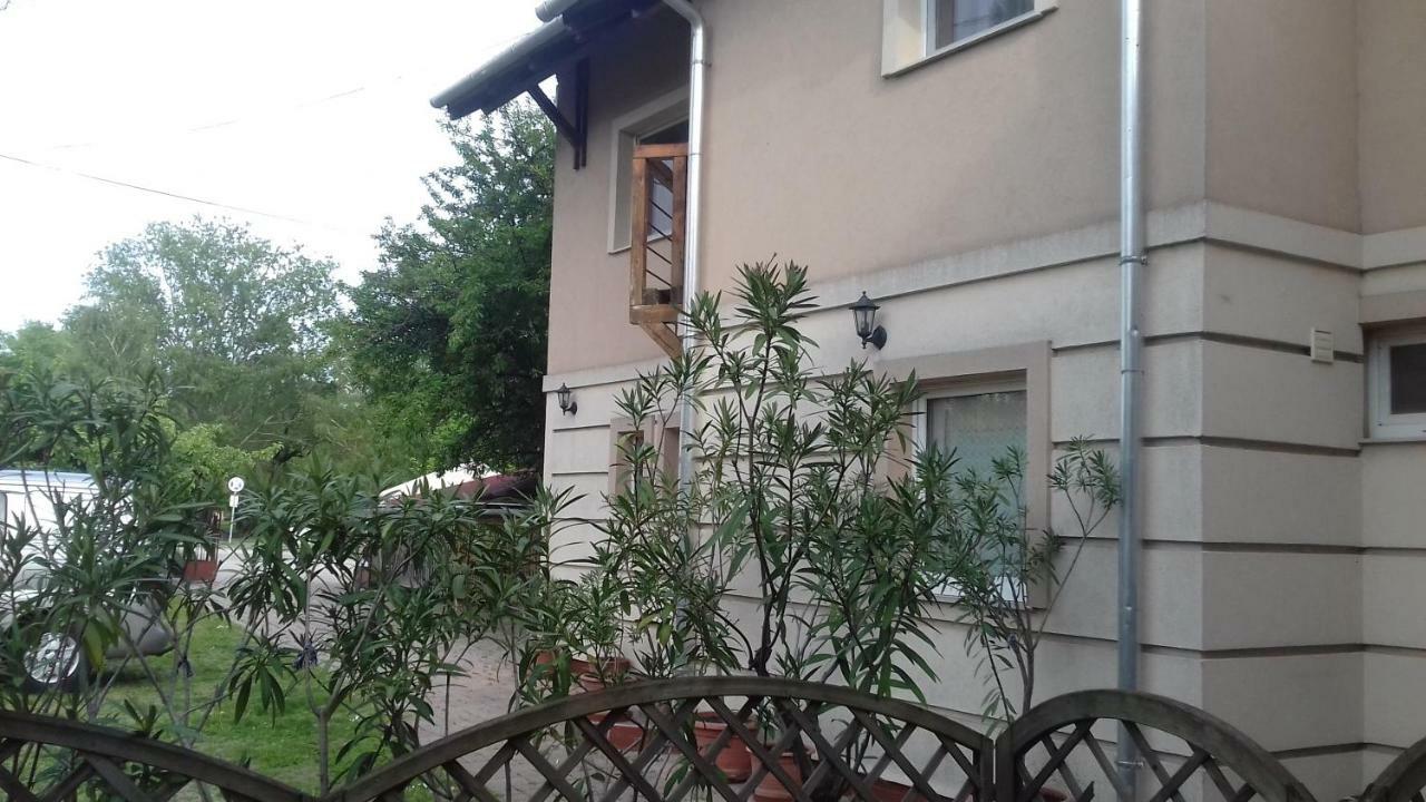 Отель Sorompo Vendeghaz Балатонкенезе Экстерьер фото