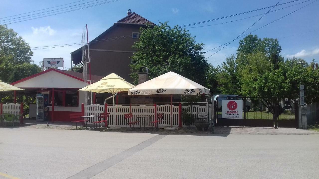 Отель Sorompo Vendeghaz Балатонкенезе Экстерьер фото